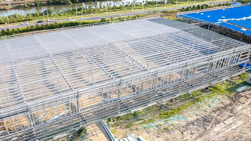 青岛钢结构厂房建筑材料推荐：如何选择耐用且环保的材料？